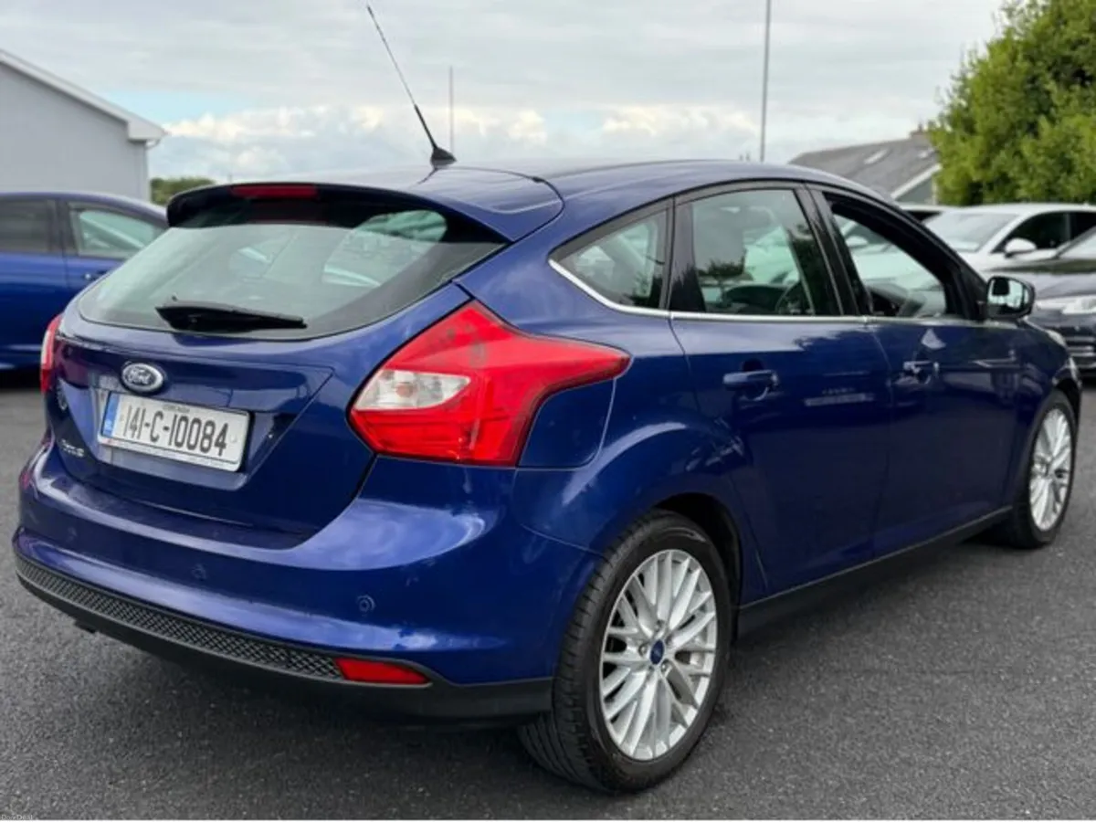 Ford Focus 1.6 TDCI Zetec Navigator 115PS 5DR - Image 3