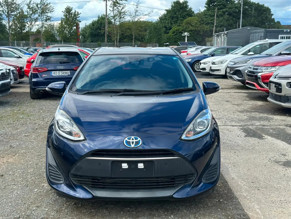 Toyota Aqua S STYLE BLACK AUTOMATIC HYBRID - Image 2
