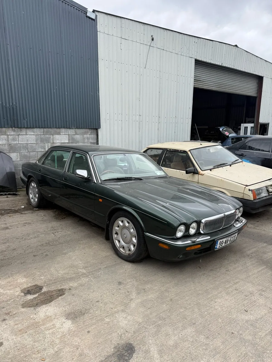 Jaguar XJ8 4.0 V8 not running project car - Image 4