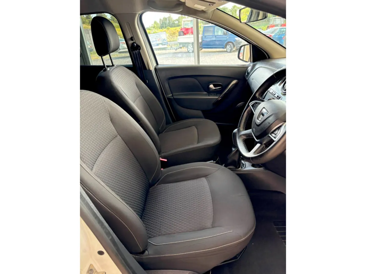 Dacia Sandero SIGNATURE SCE 75 PH2  5 DOOR - Image 6