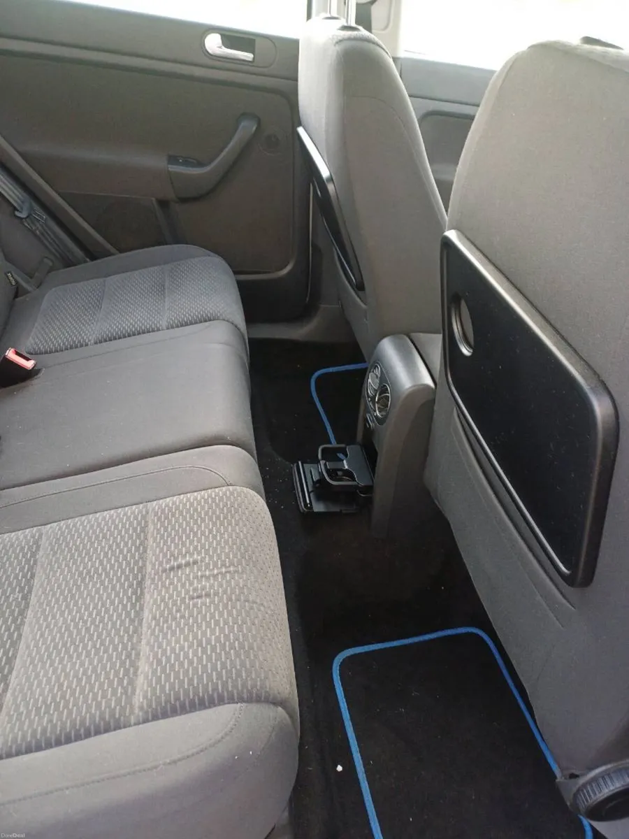 Car - Image 3