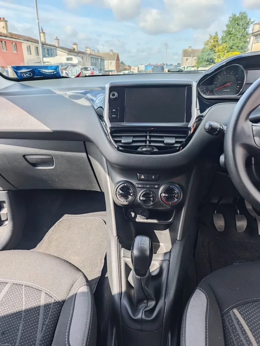 Peugeot 208 2015 1.0 Petrol - Image 4
