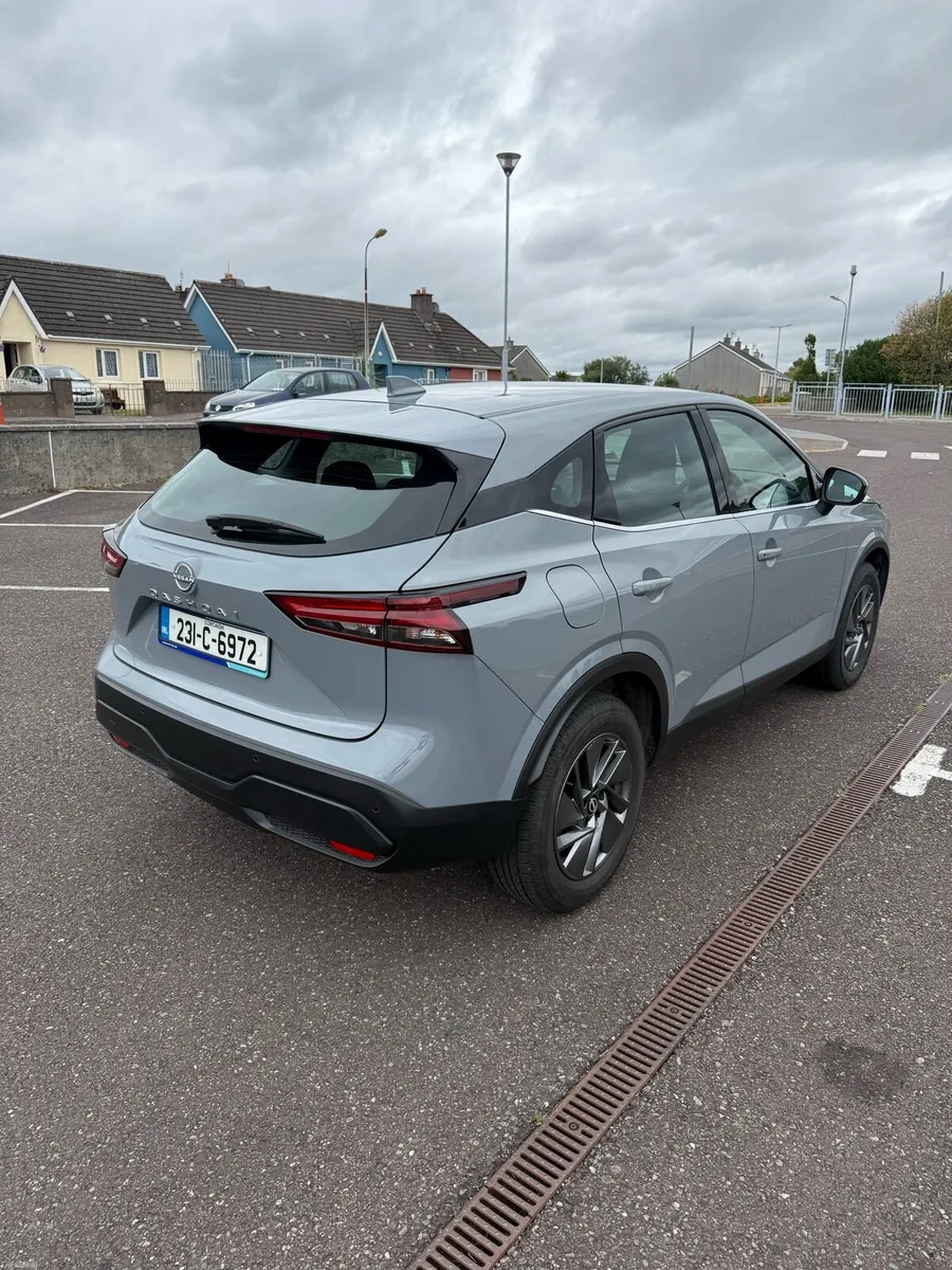 2023 Nissan Qashqai 1.3 mild hybrid | low km - Image 3
