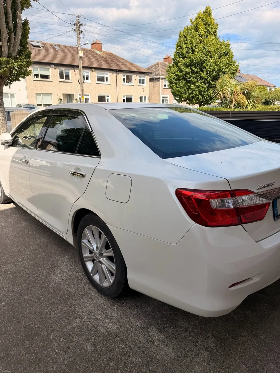 Toyota Camry - Image 3