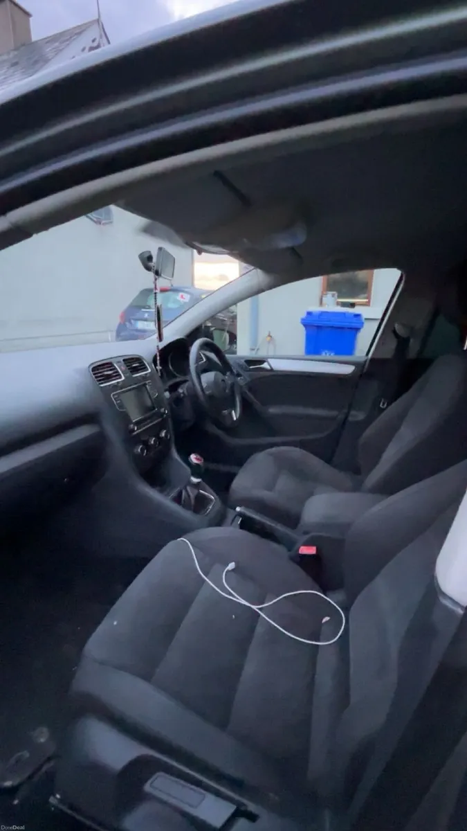 Volkswagen Golf 2011 - Image 6