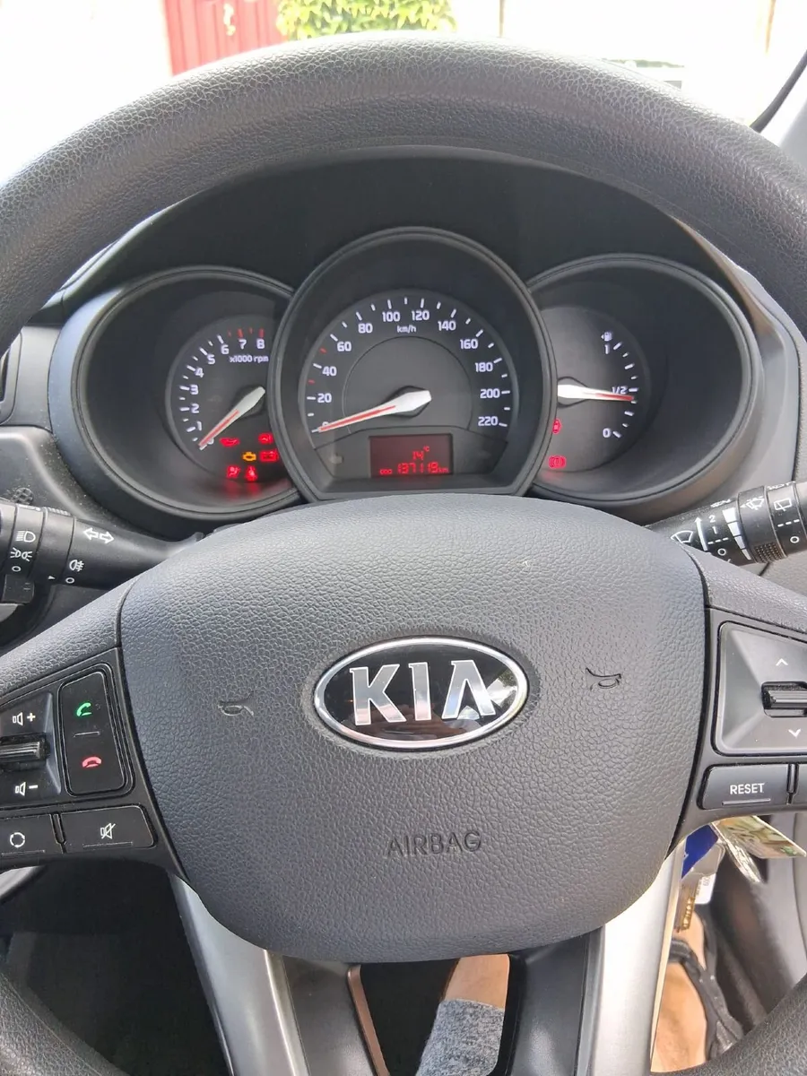 Kia Rio 2013 - Image 4