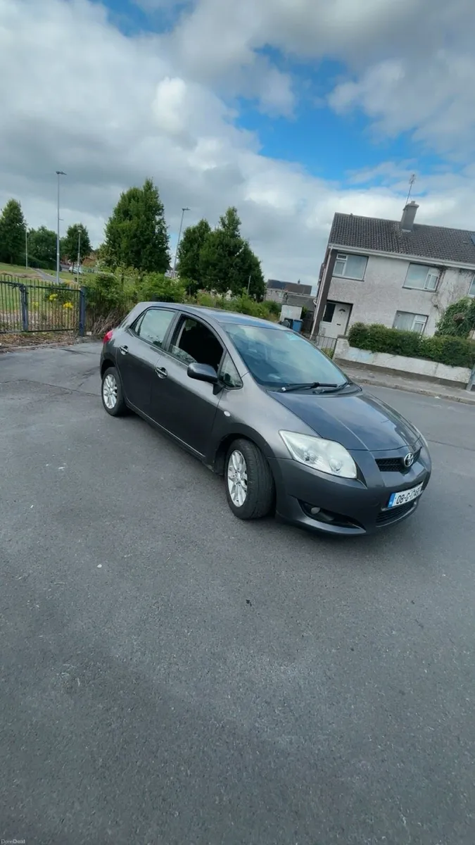 Toyota auris - Image 2