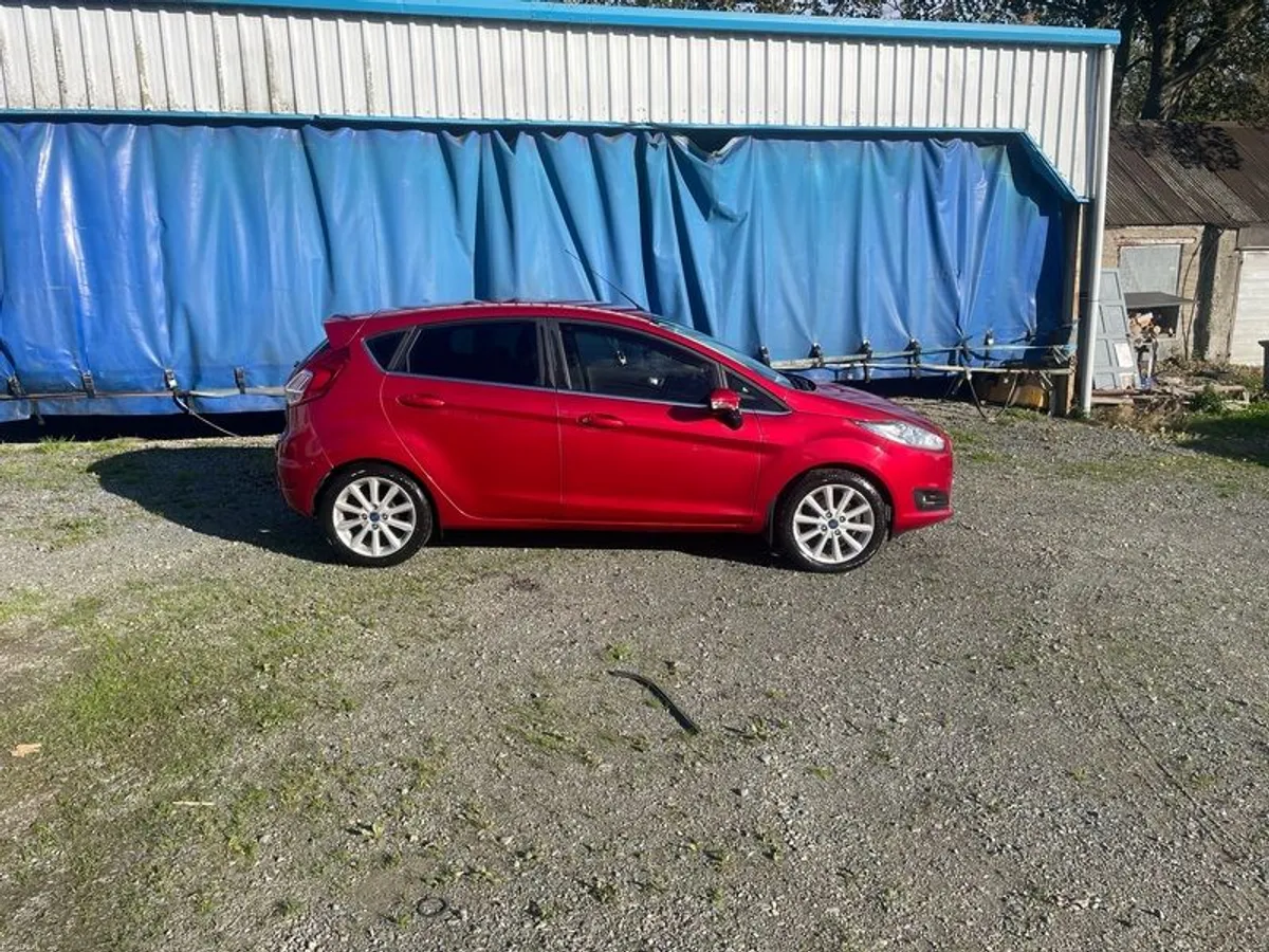 2017 Ford Fiesta - Image 4