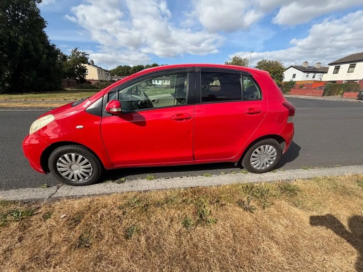 2010 Toyota Vitz - Image 4