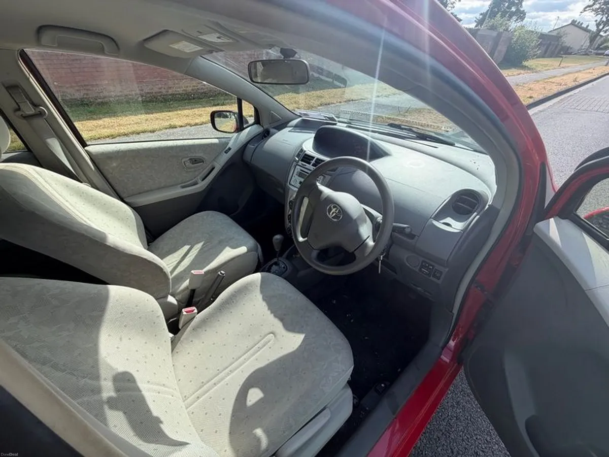 2010 Toyota Vitz - Image 6