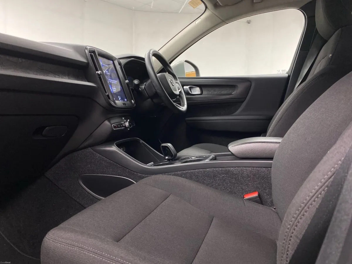 Volvo XC40 T4 PHEV 211hp AT7 Core - Image 2