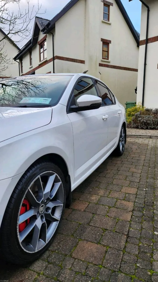 Car - Image 2