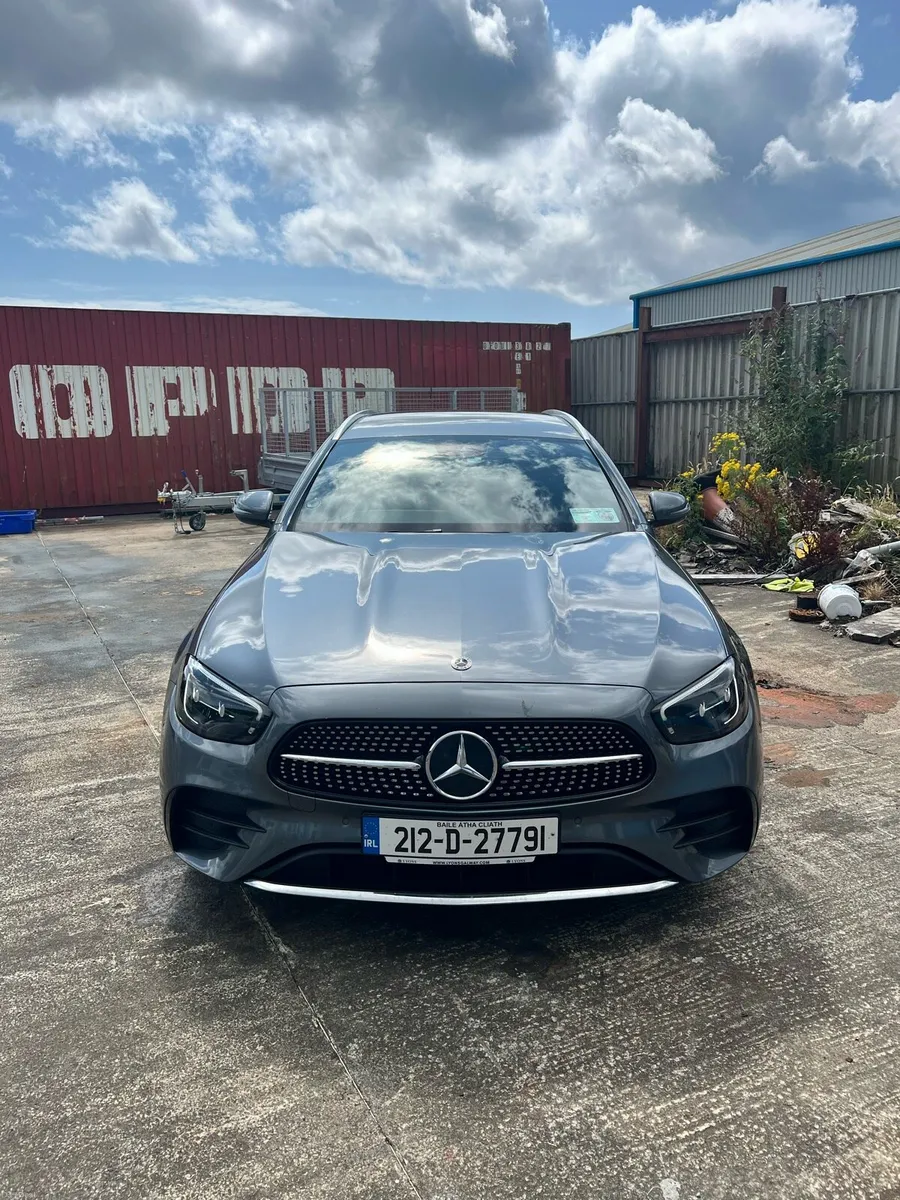 Mercedes E300de - Image 2