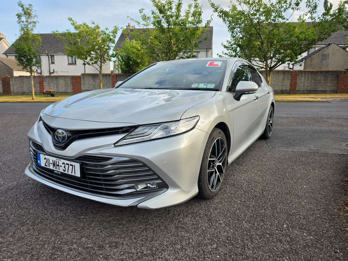 Toyota Camry 2.5 hybrid ( NCT and TAX ) - Image 2