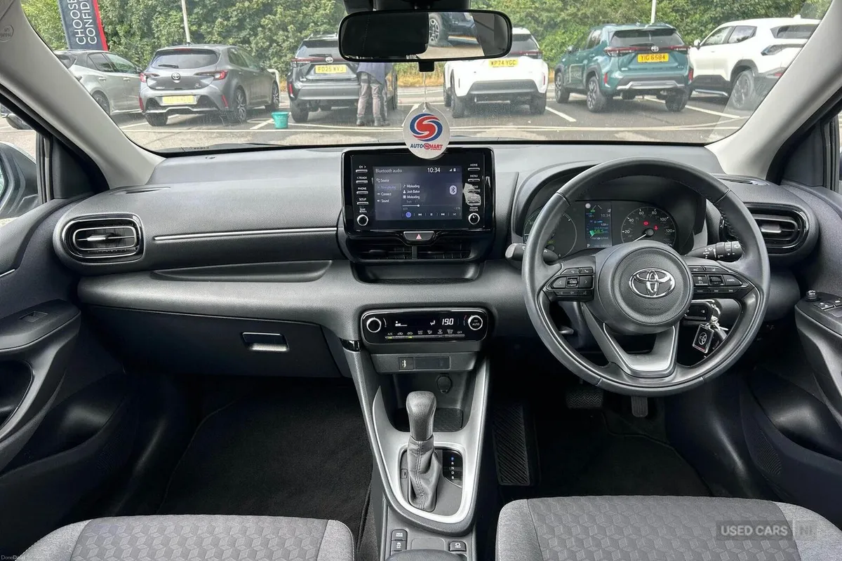 Toyota Yaris 1.5 VVT-h Icon E-CVT Euro 6 (s/s) 5dr - Image 5