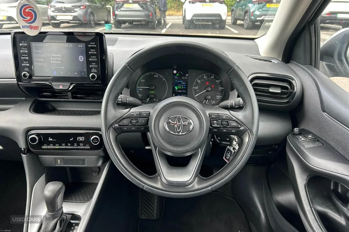 Toyota Yaris 1.5 VVT-h Icon E-CVT Euro 6 (s/s) 5dr - Image 6