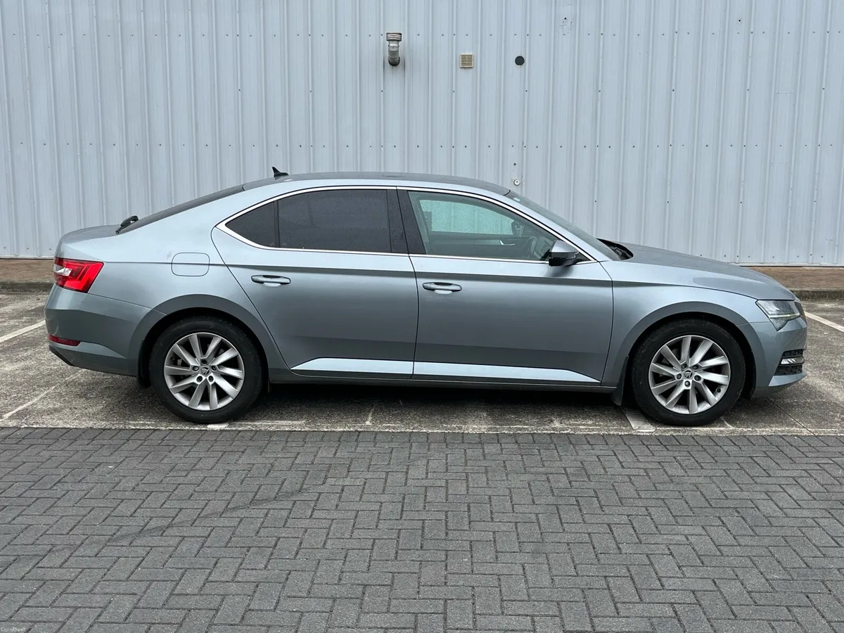 2020 Skoda Superb,2.0L, Immaculate - Image 2