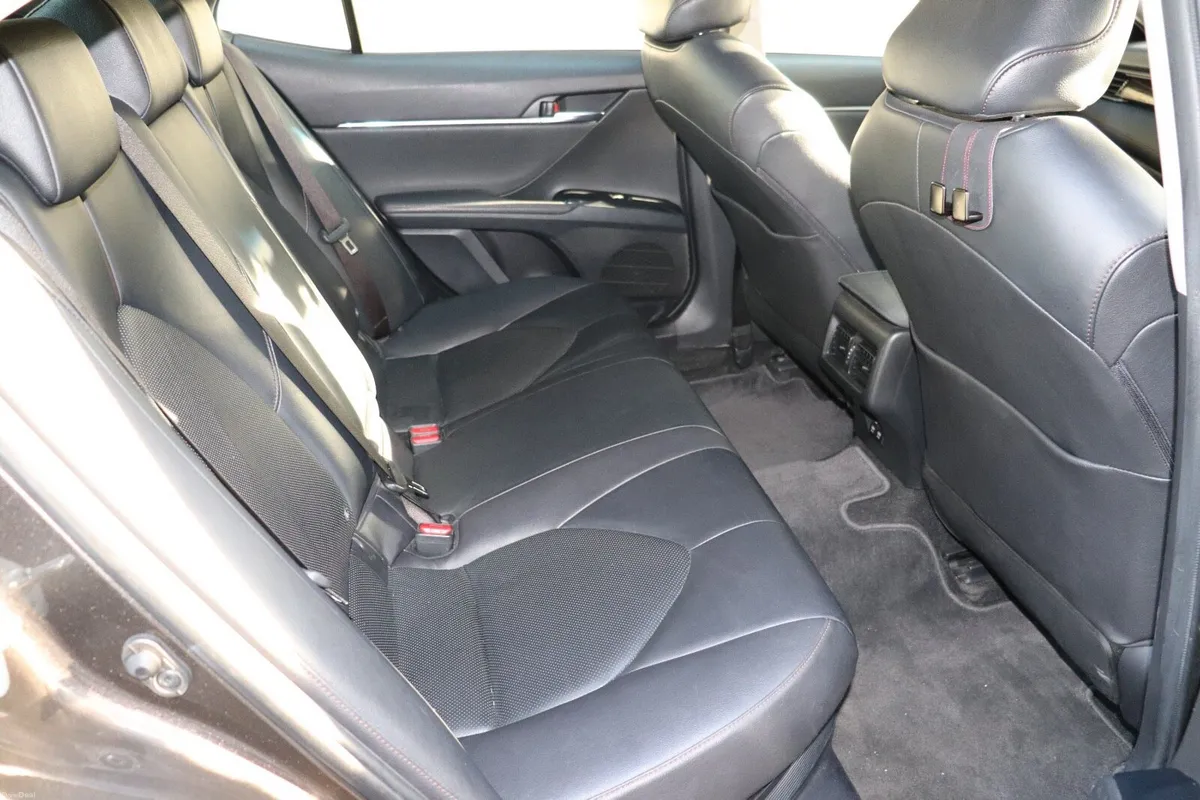 Toyota Camry NCT till 2028 - Image 6