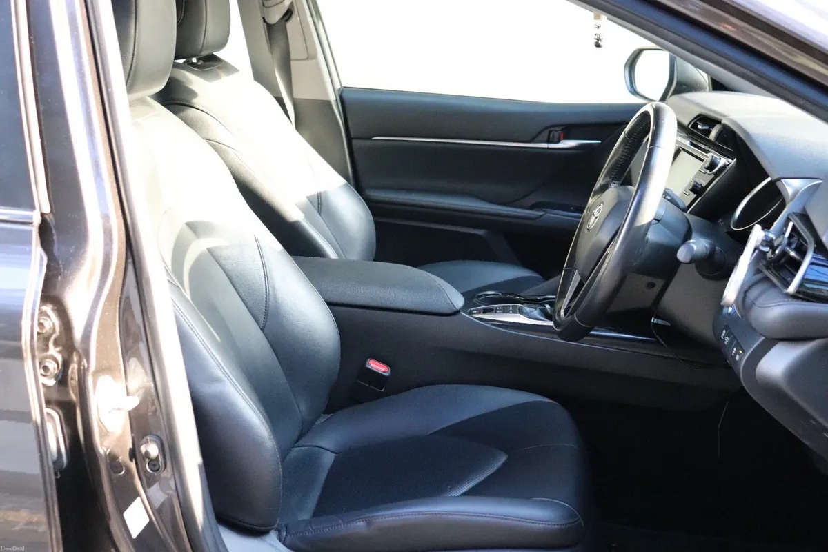 Toyota Camry NCT till 2028 - Image 3