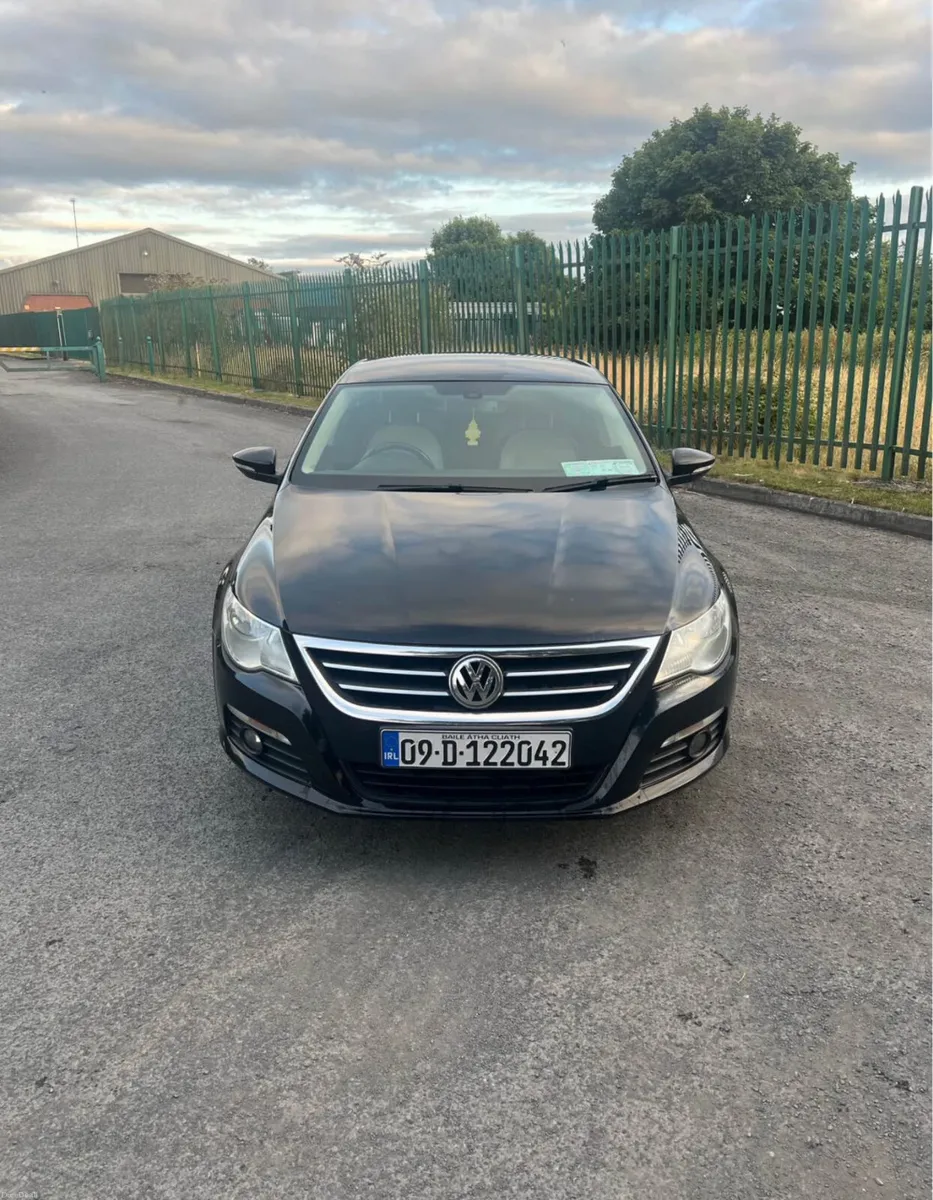 Volkswagen Passat CC DSG - Image 2