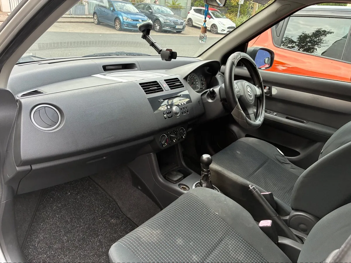 Suzuki Swift 2008 1.3 petrol - Image 5