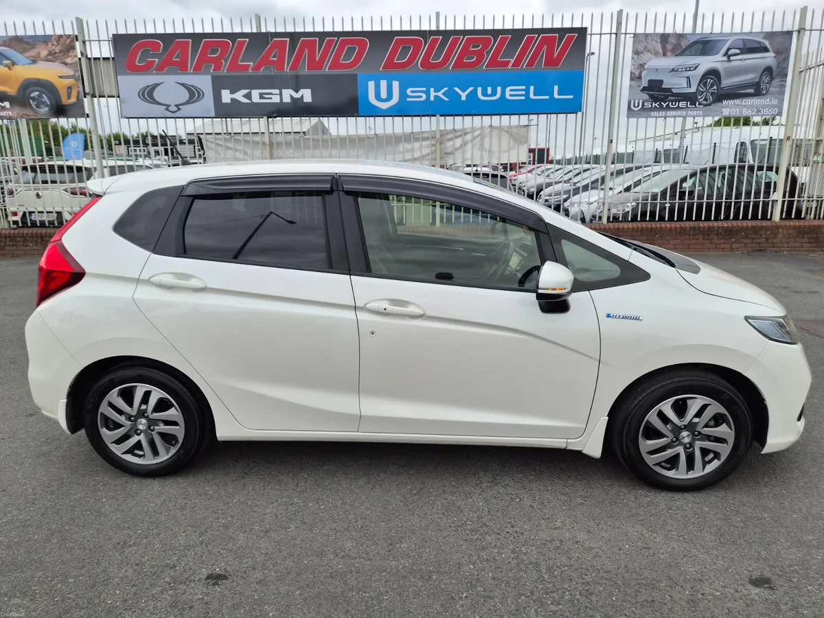 (2yr warranty) 1.5 Hybrid Automatic - Image 2