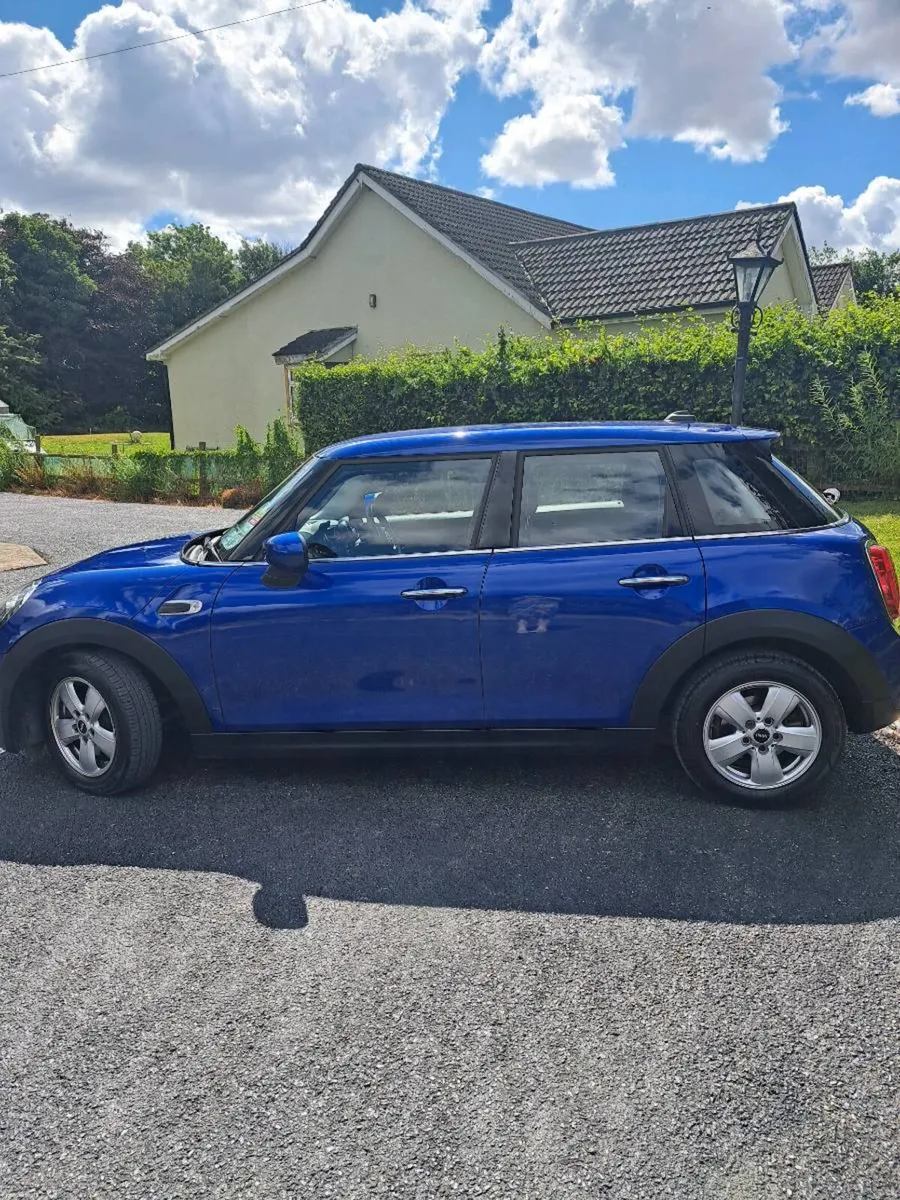 Mini Cooper 4Dr - Image 4