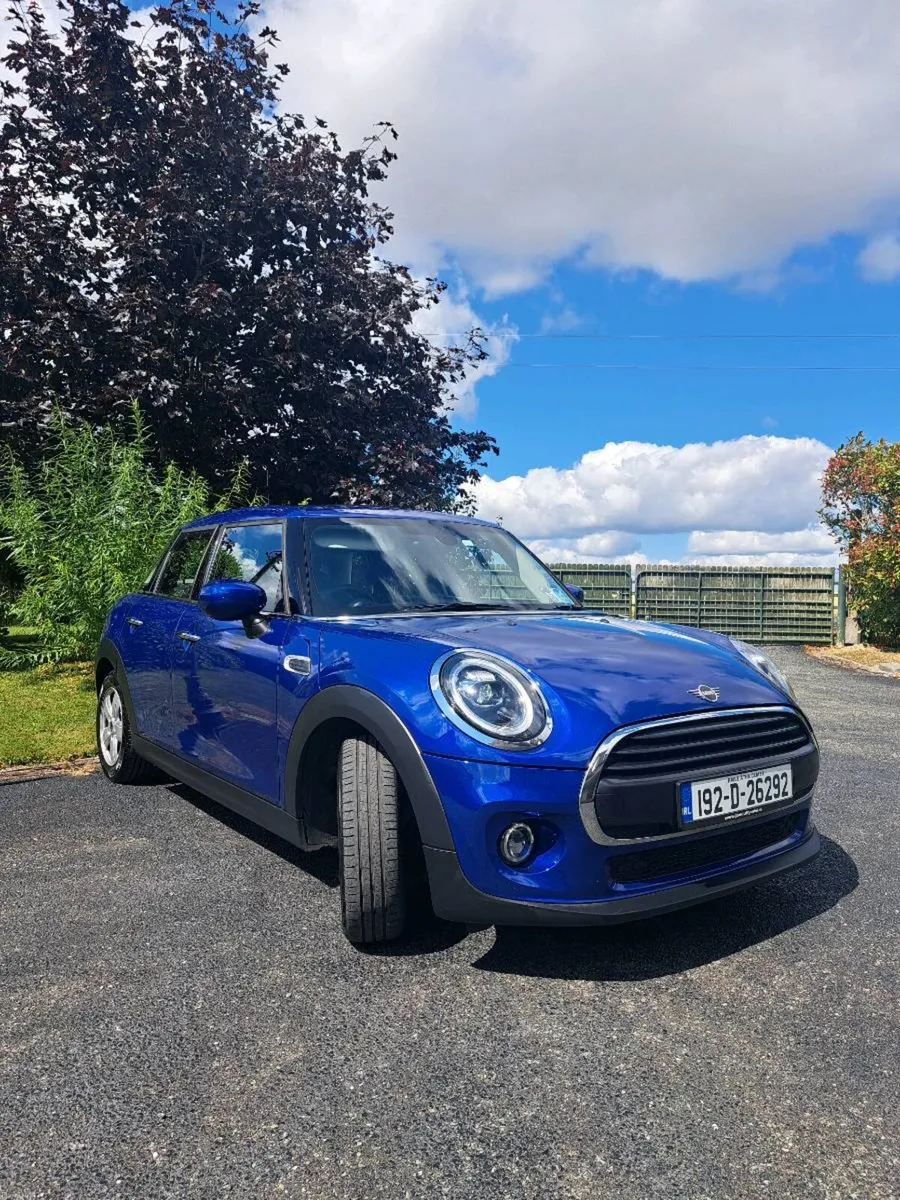 Mini Cooper 4Dr - Image 2