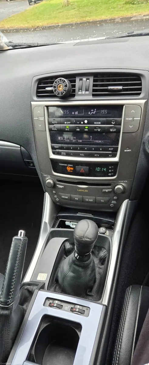 2011 Lexus IS200d F-Sport, 225,000km, white - Image 2