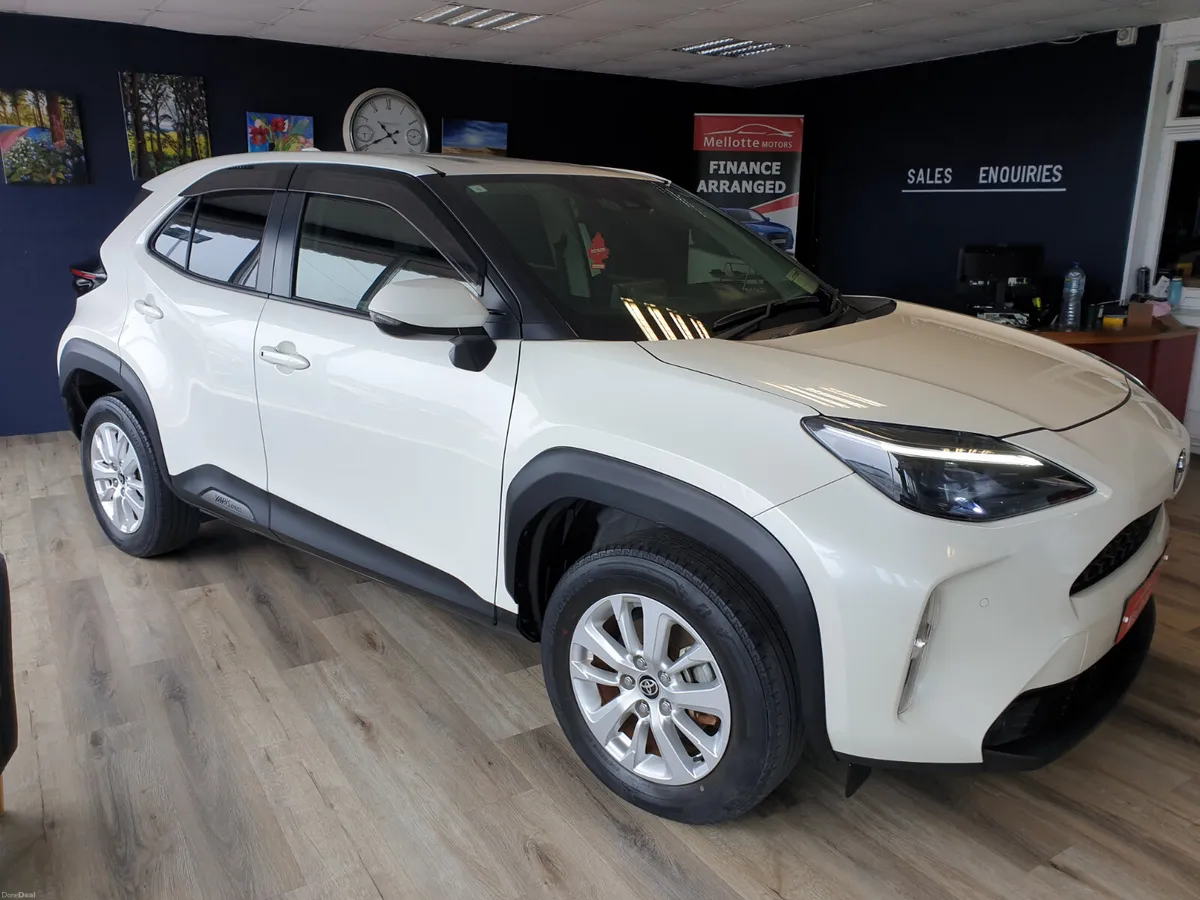TOYOTA YARIS CROSS 1.5 HYBRID - Image 2
