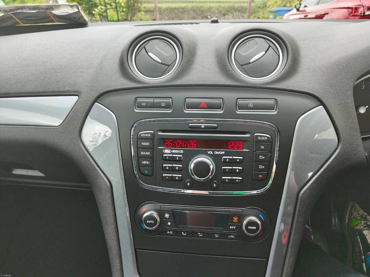 Ford Mondeo 2011 1.6L - Image 5