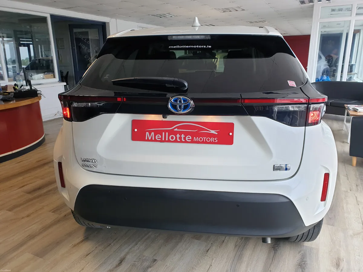 TOYOTA YARIS CROSS 1.5 HYBRID - Image 4