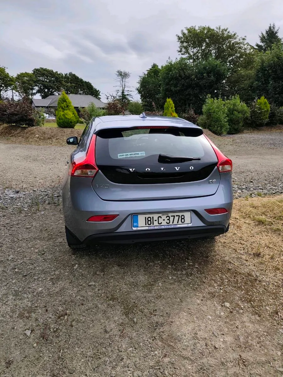 2018 Volvo V40 D2 Momentum 5Dr 6Sp Manual - Image 3