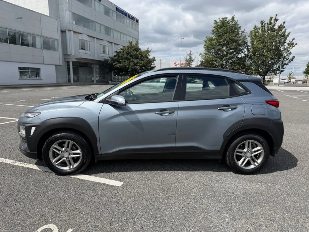 Hyundai KONA 1.0 PETROL, COMFORT MODEL, LOW MILEAG - Image 6