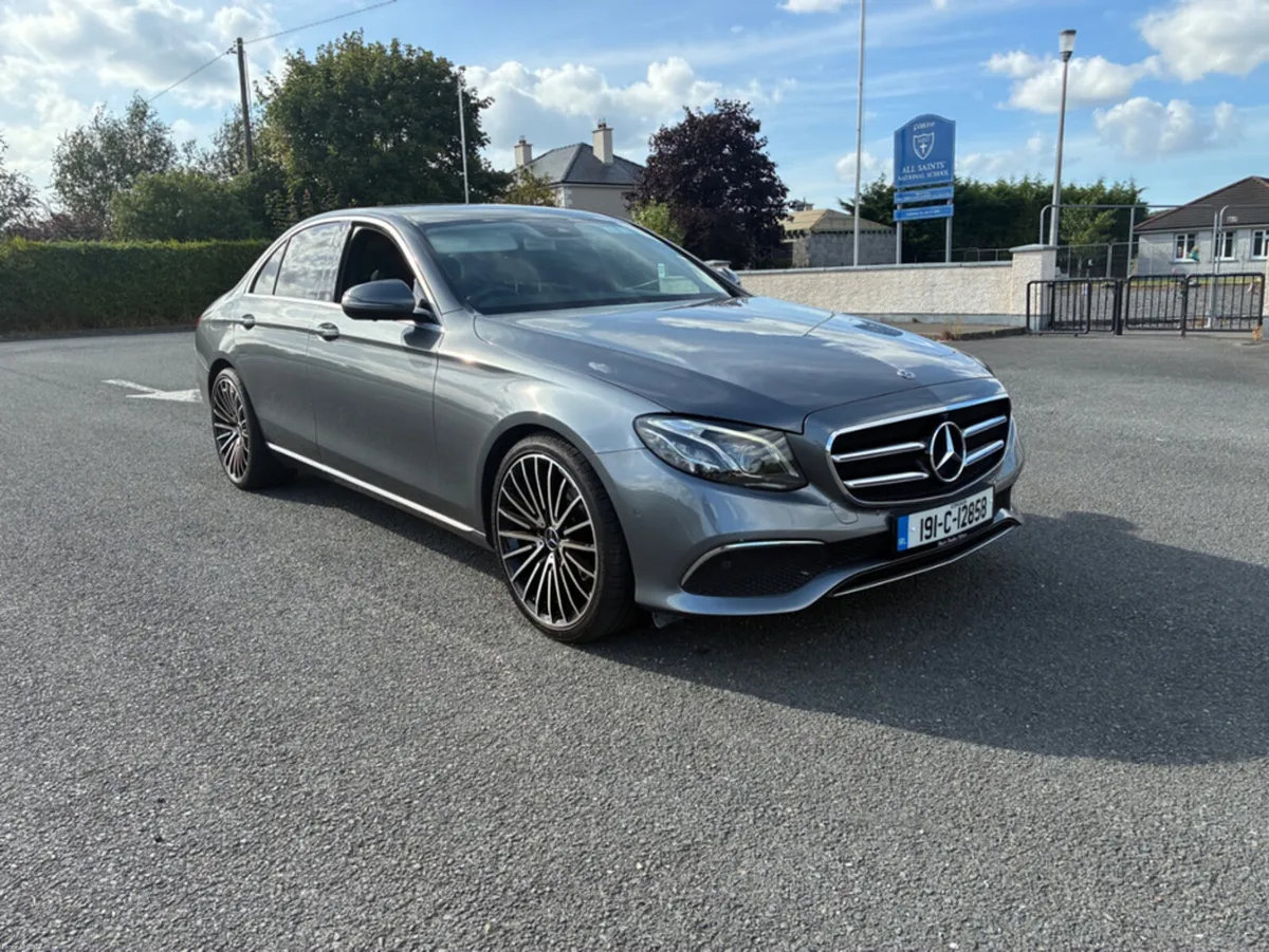 Mercedes-Benz E-Class MINI COOPER E220 D SE 4DR AU - Image 3