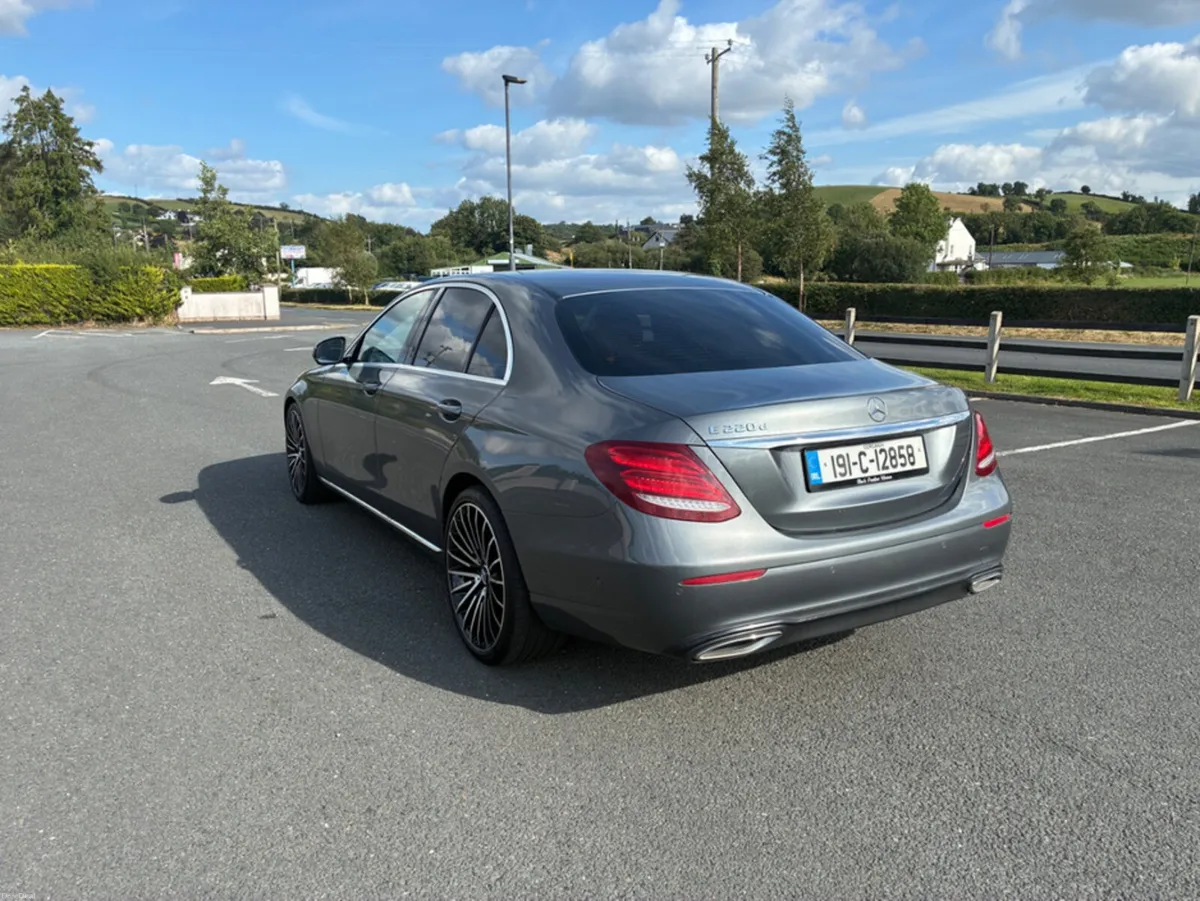 Mercedes-Benz E-Class MINI COOPER E220 D SE 4DR AU - Image 6