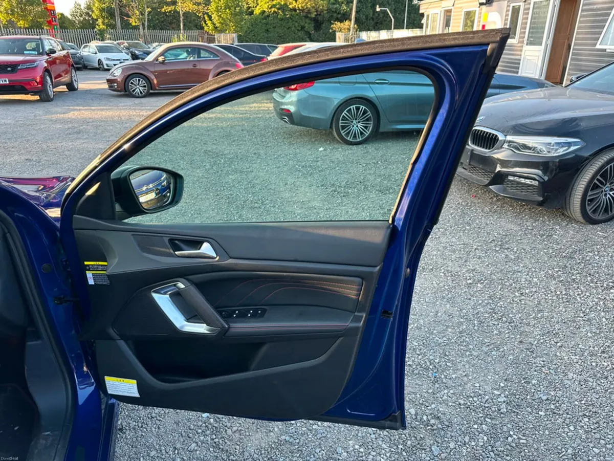 Peugeot 308 1.5L Diesel GT LINE BLUE HDI - Automat - Image 5