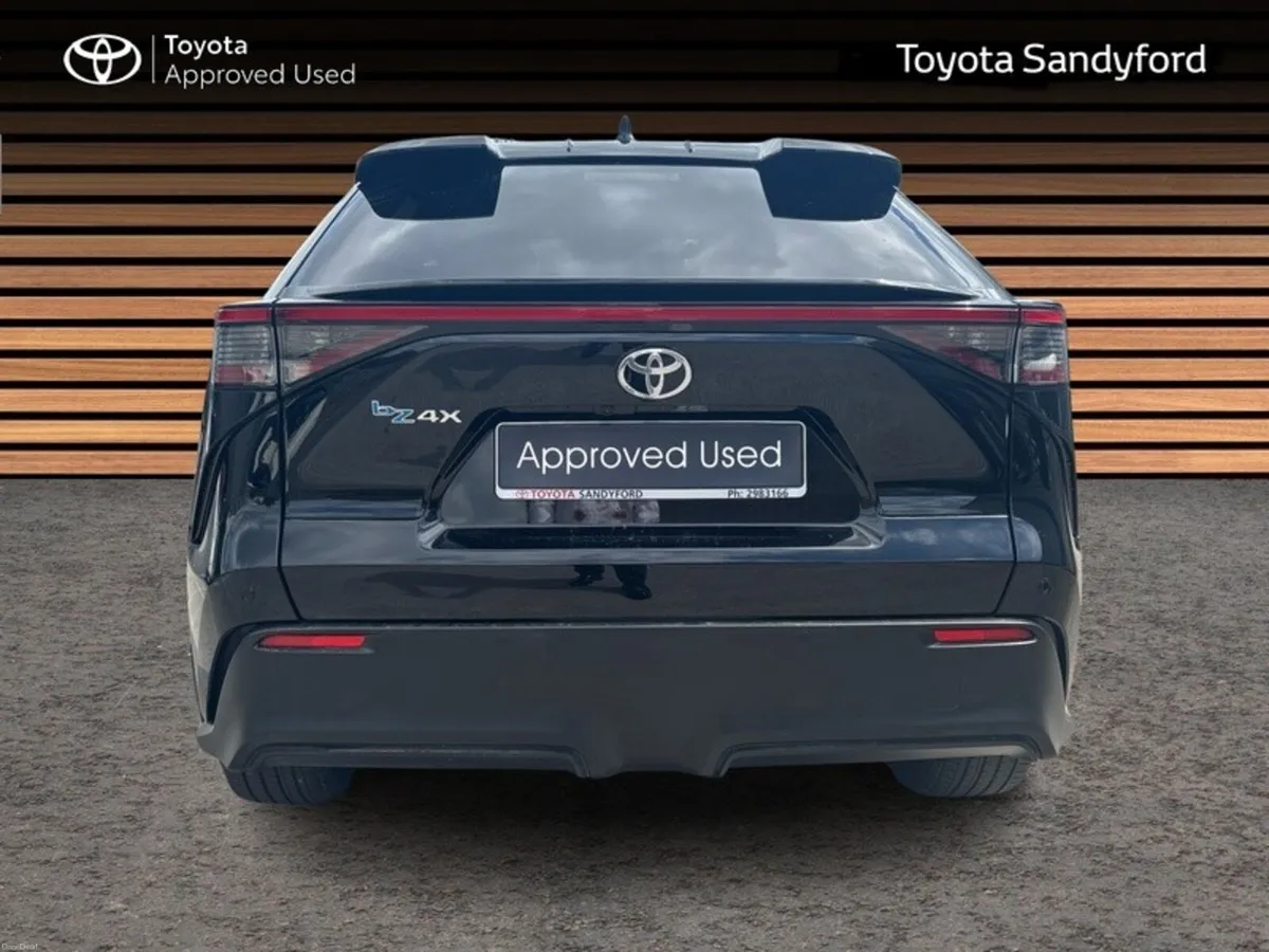 Toyota bZ4X SPORT EV AUTOMATIC // HEATED SEATS & S - Image 4