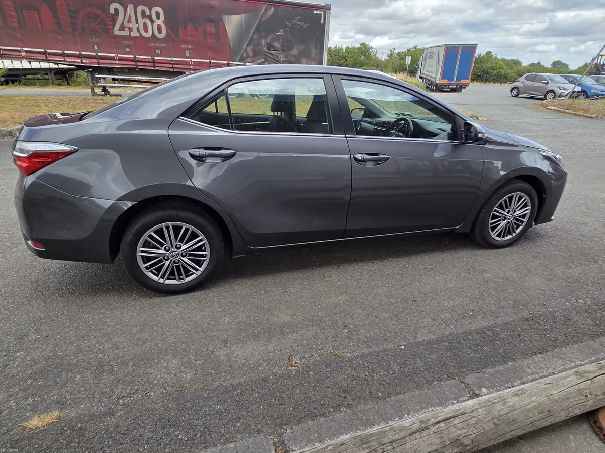 Toyota Corolla 2018 - Image 4