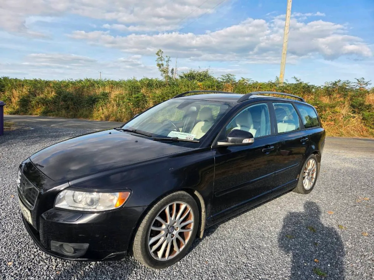 2011 Volvo V50 1.6 Diesel BARGAIN - Image 2
