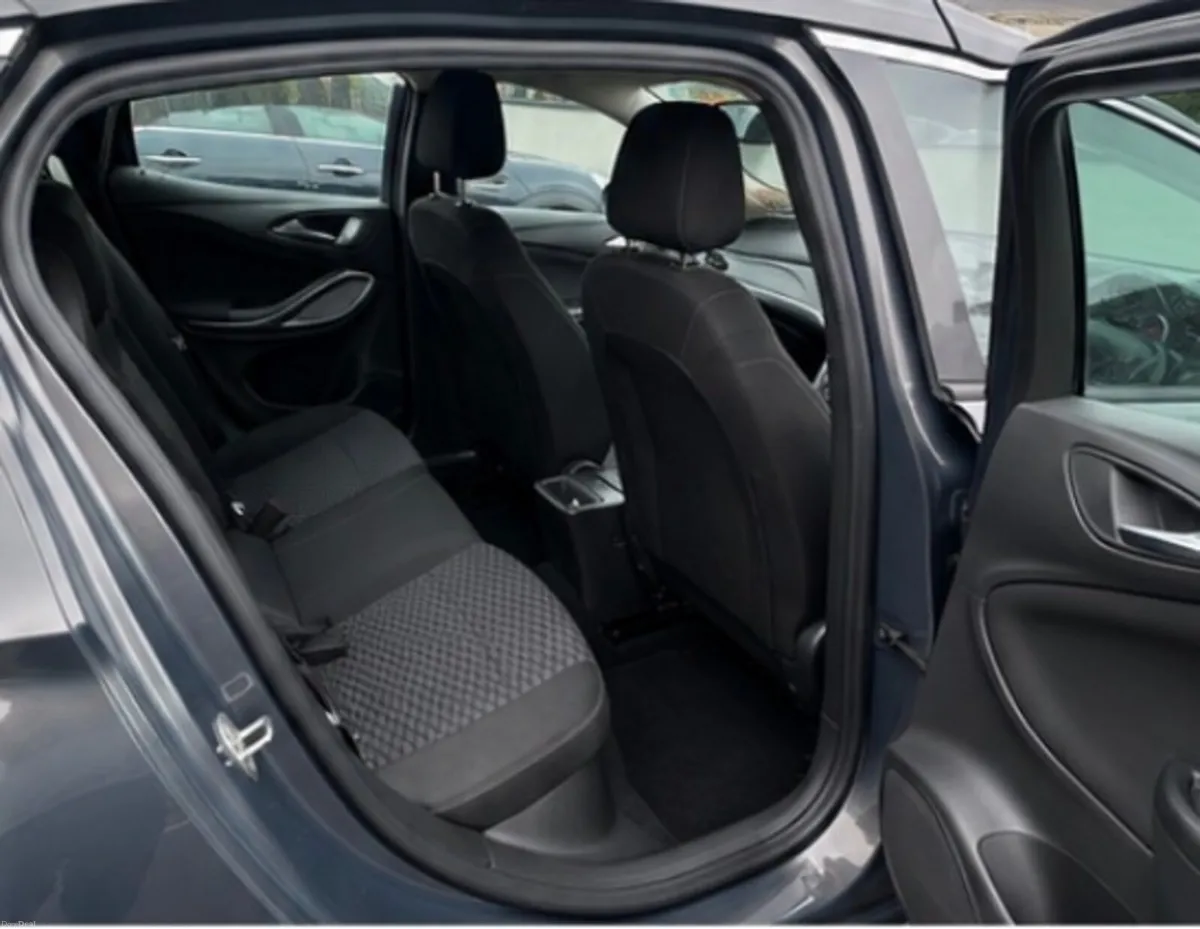 Opel Astra 2018 - Image 5