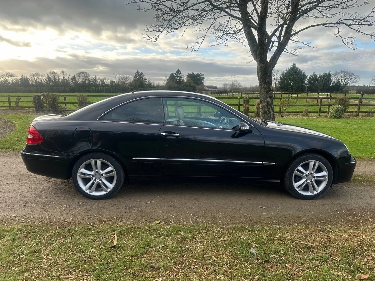 Mercedes-Benz CLK 2009 - Image 6