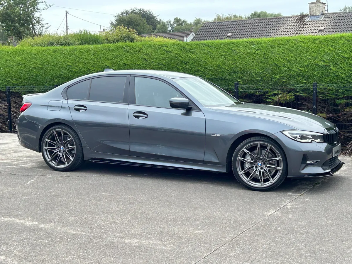 22 BMW  330e Sport Pro 1owner €25500 inc Vrt - Image 2