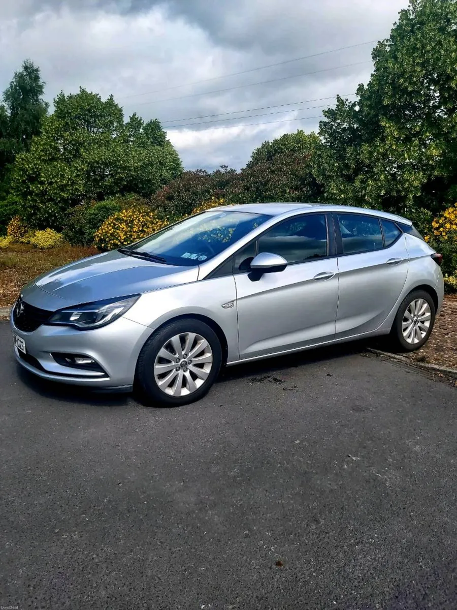 Opel Astra 2016 - Image 1