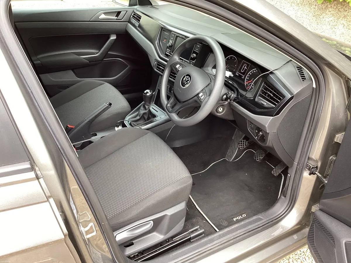 Volkswagen Polo 2021 - Image 3