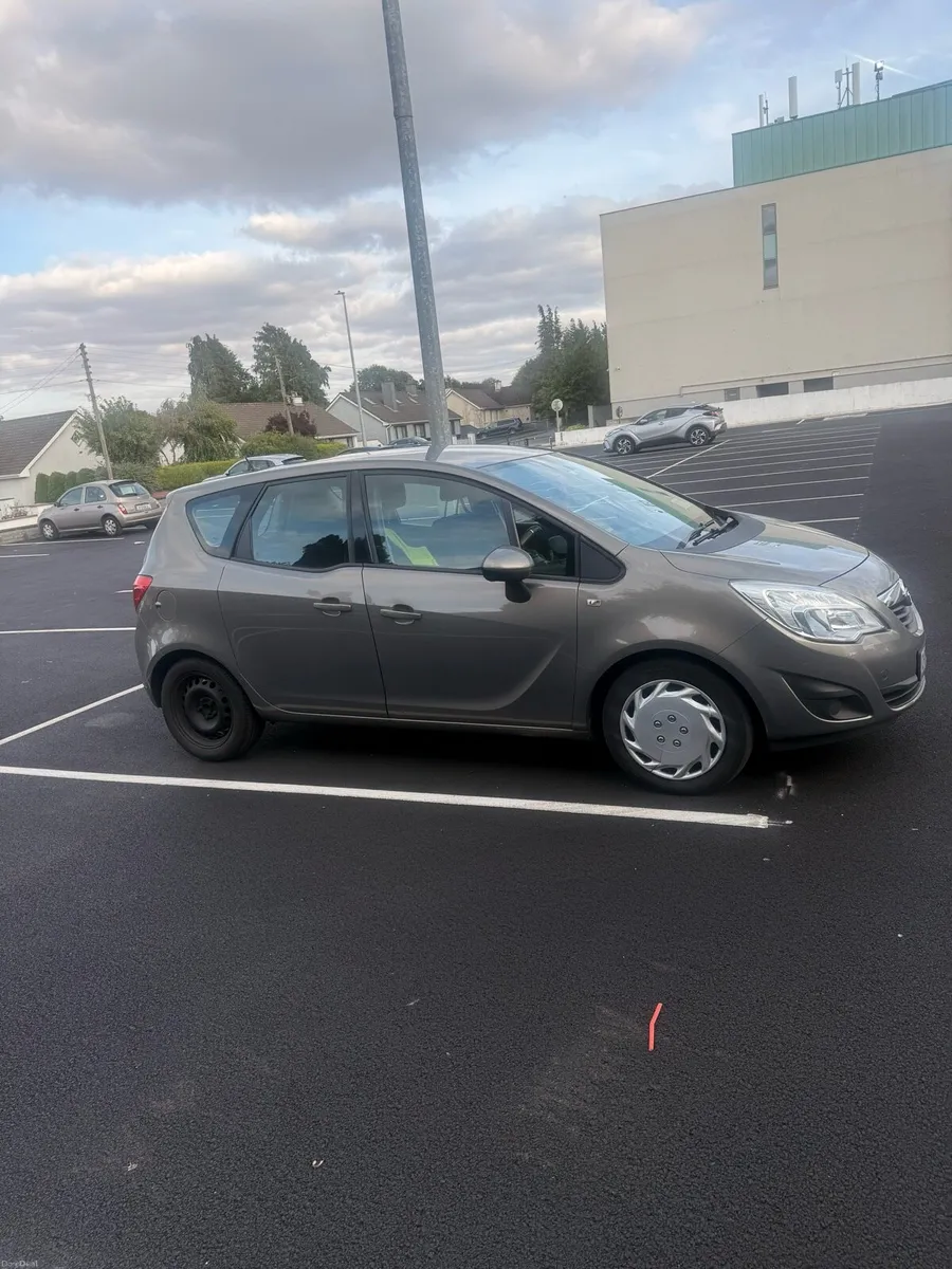 Opel Meriva 2012 automatic 1.7 - Image 1