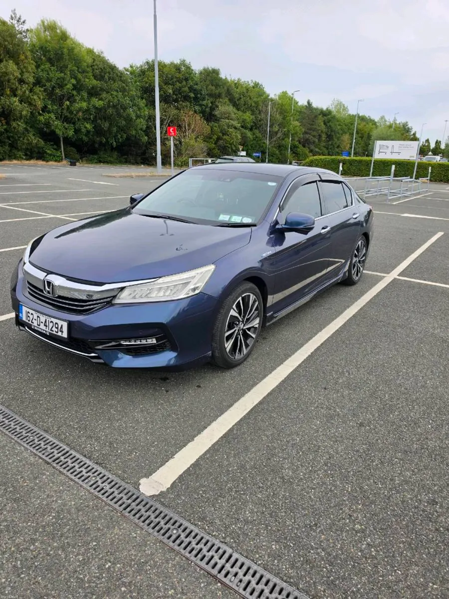 Honda Accord hybrid - Image 3