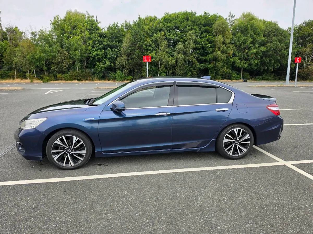 Honda Accord hybrid - Image 5