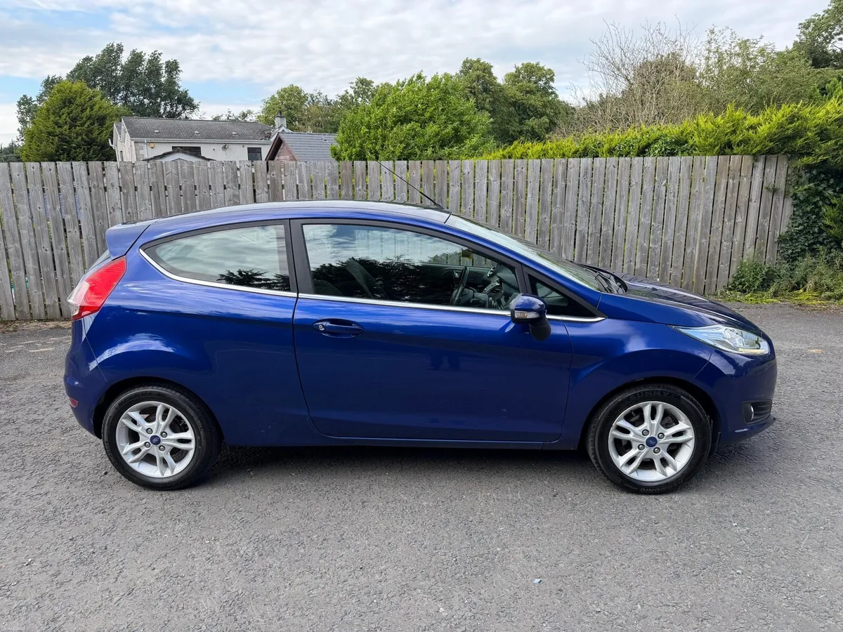 2014 FORD FIESTA 1.25 ZETEC LOW MILES - Image 2