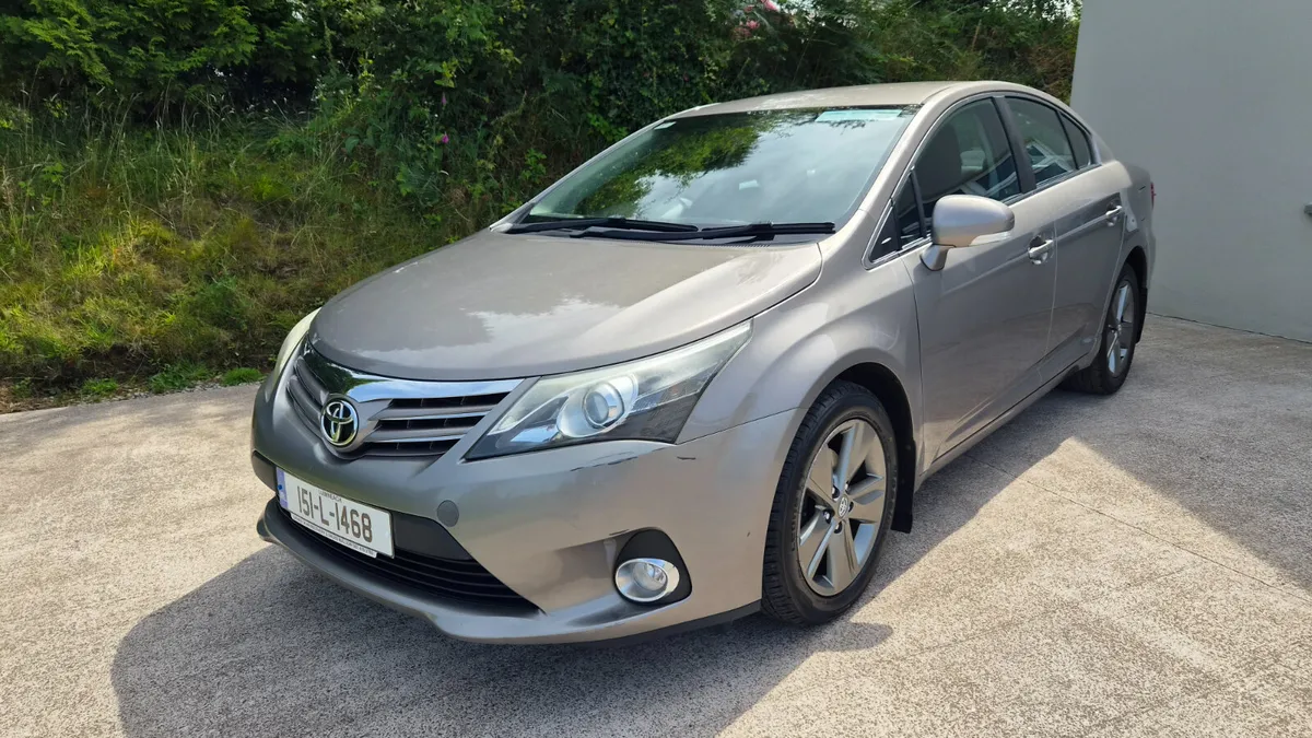 15 AVENSIS - IMMACULATE - FULLY REFURBISHED - Image 1